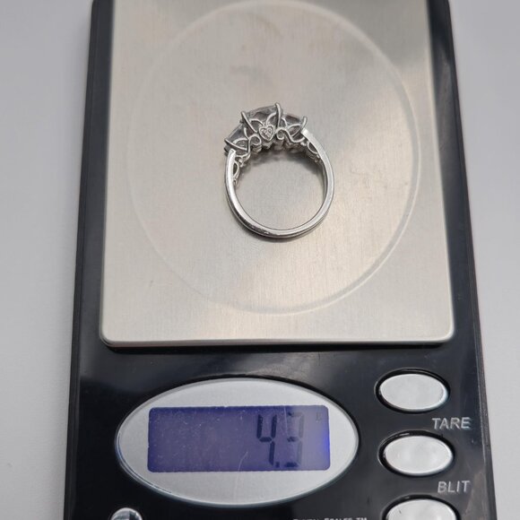 Size 7 Sterling Silver Stunning Square Cubic Zirconia Gems Ring A3581 - Picture 9 of 9